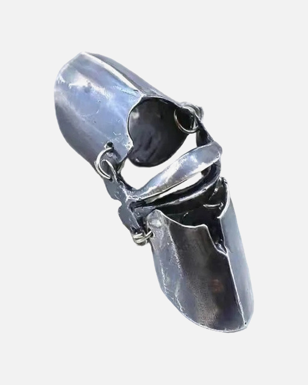 Armor Finger Ring – unisex punk ring in zinc alloy, front product photo on a grey background