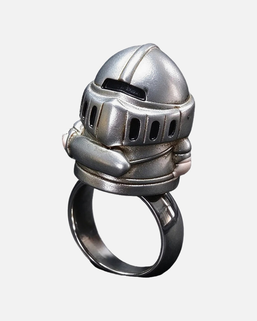 Knight Helmet Ring – showing the knight helmet detail, unisex vintage ring