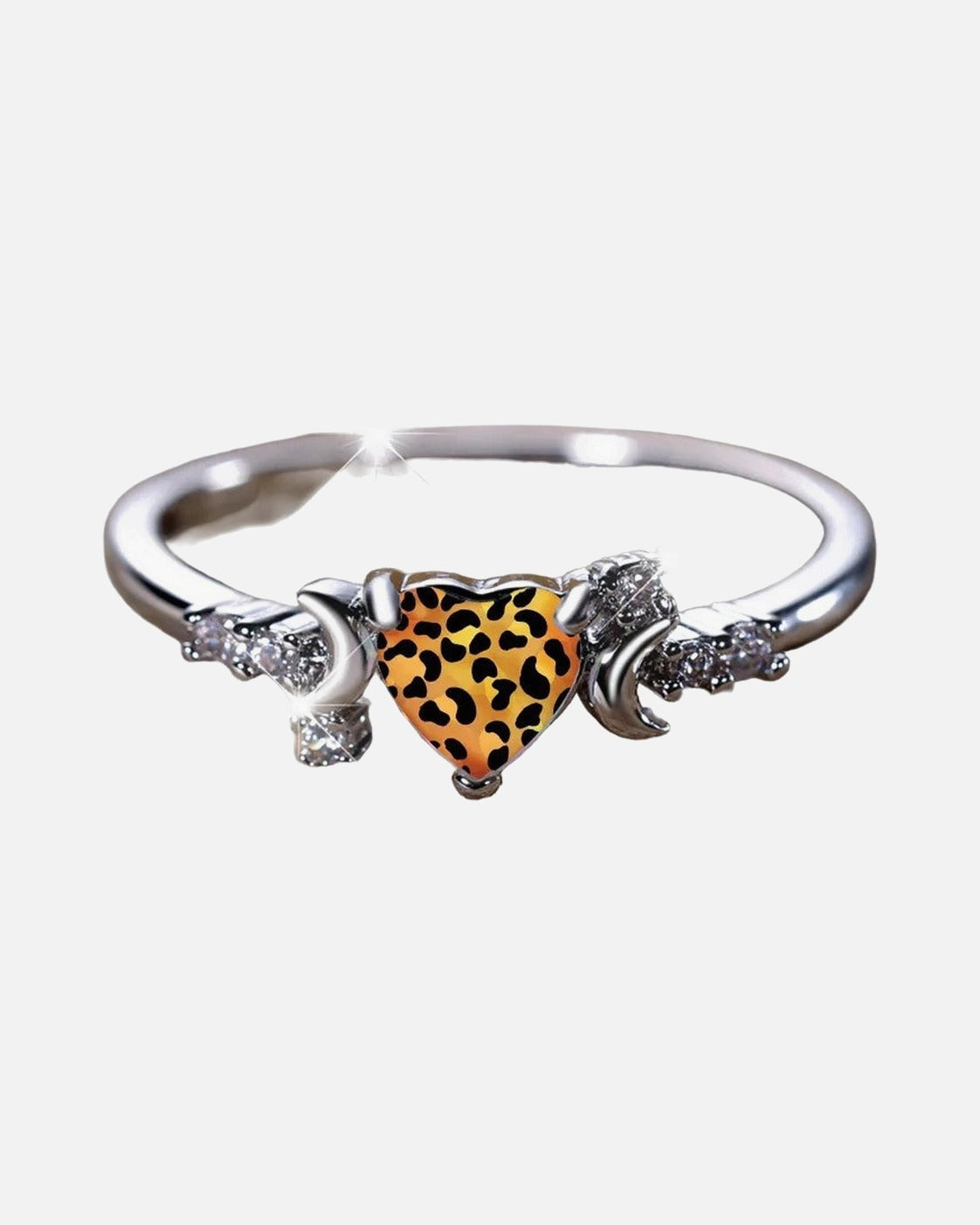 Leopard Heart Ring – shown from another angle, women's Y2K ring